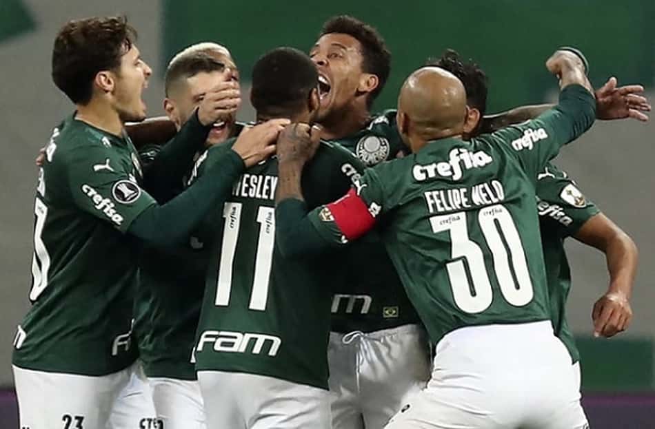 Palmeiras supera a Universidad Católica e faz clássico com o São Paulo nas quartas da Libertadores