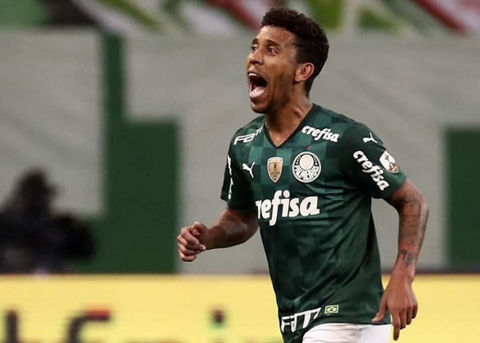 Após receber terceiro cartão amarelo, Marcos Rocha desfalca o Palmeiras na final da Libertadores