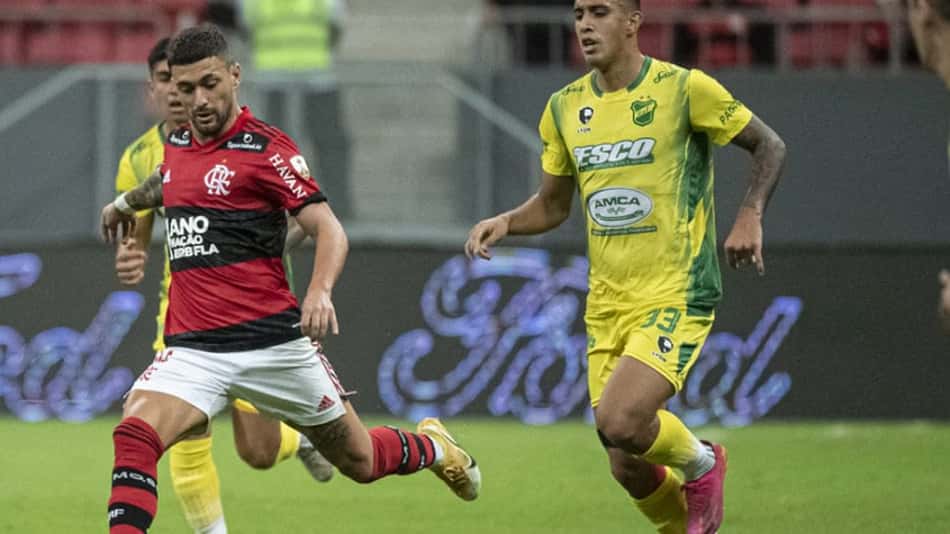 Eliminação contra o Fla derruba hegemonia do Defensa contra brasileiros; entenda