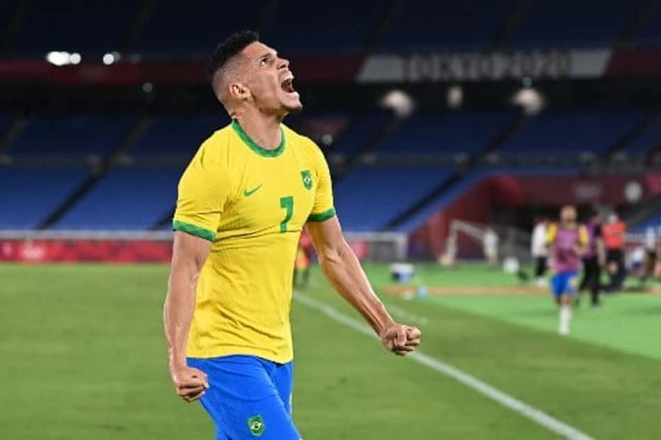 Narração de Gustavo Villani em gol de Paulinho nos Jogos Olímpicos viraliza: 'Para Exu aplaudir'