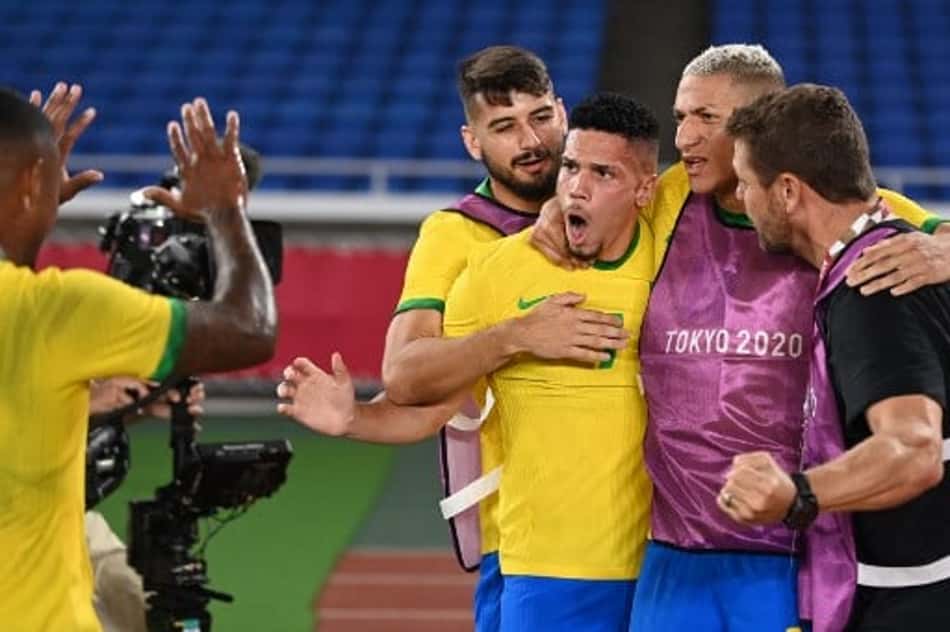 Após show de Richarlison, web cria expectativa de um 7 a 1 para o Brasil e depois lamenta resultado apertado