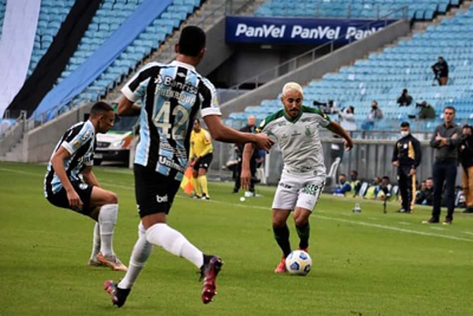 Atlético-GO x América-MG. Onde assistir, prováveis times e desfalques