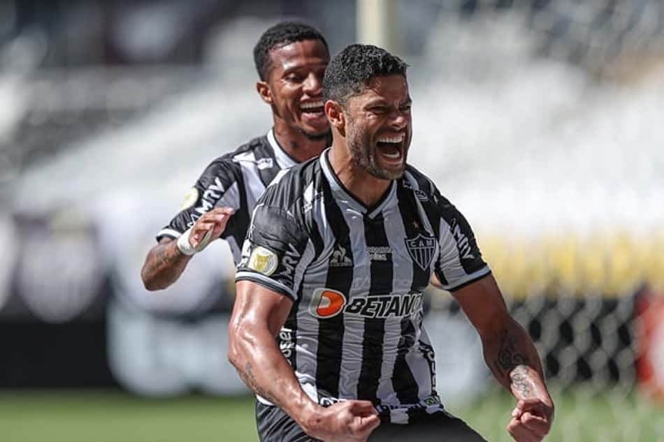 Hulk mostra processo de recuperação com sauna e gelo