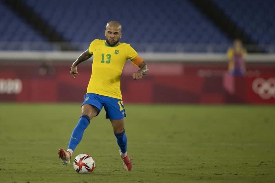 Tite revela conversa com Daniel Alves e abre brecha para que lateral volte posteriormente à Seleção