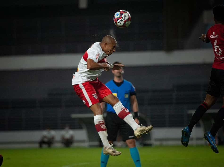 Reginaldo Lopes quer manter intensidade do CRB na reta final da Série B do Campeonato Brasileiro