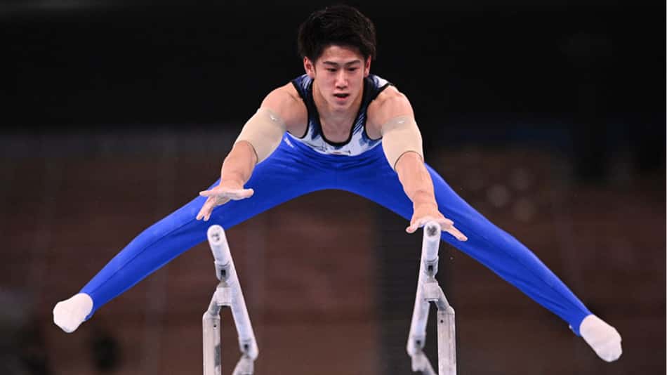 Em casa, Hashimoto fatura ouro no individual geral da ginástica masculina da Olimpíada