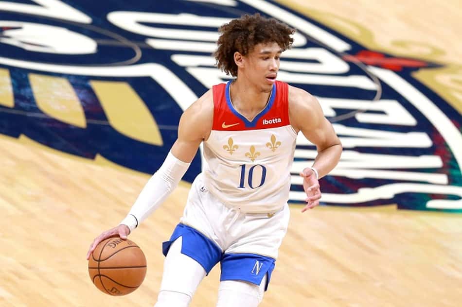 Jaxson Hayes é acusado de violência doméstica e policial