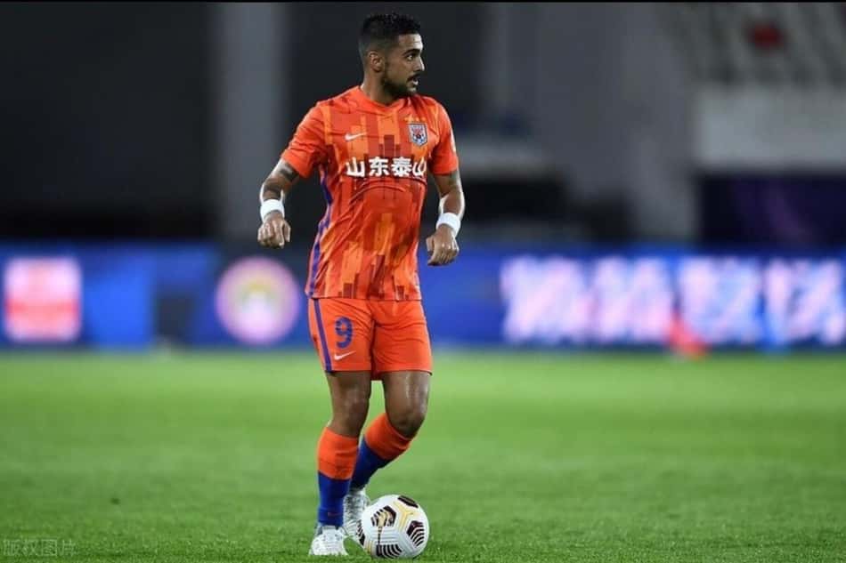 Atacante Léo deixa o Shandong Taishan e chega por empréstimo ao Hebei, também da China