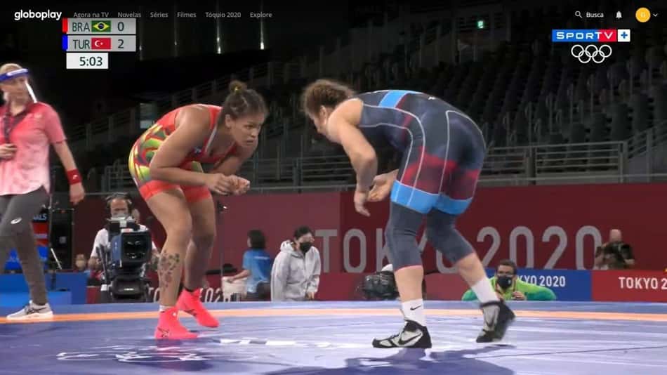 Wrestling: Aline Silva e Eduard Soghomonyan perdem e são eliminados na luta olímpica