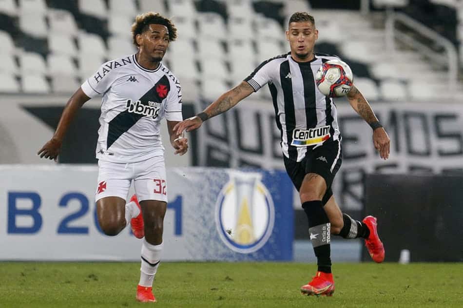 'Botafogo vai subir e o Vasco não': provocações marcam clima antes de decisivo clássico na Série B