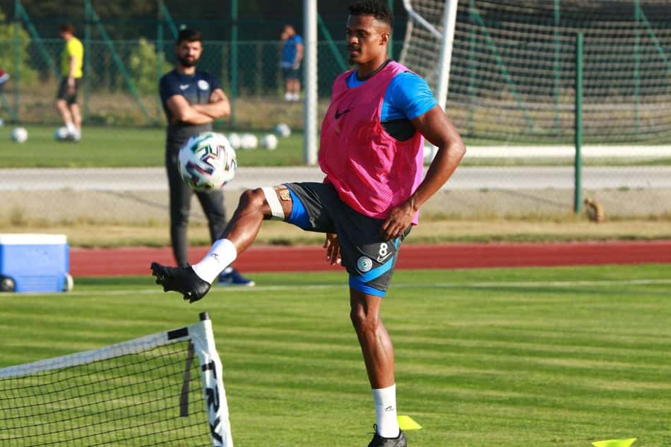 Em alta no Rizespor, Fabrício Baiano foca em grande ano na Turquia
