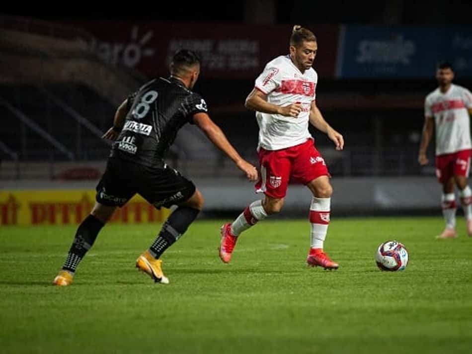 Em Alagoas, CRB e Ponte Preta empatam pela Série B do Brasileirão