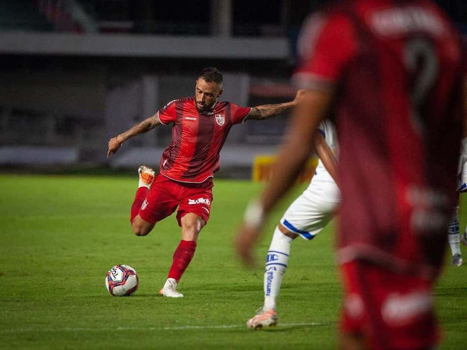 Jean Patrick espera evolução do CRB em 2021 e foca em duelo com o Vasco
