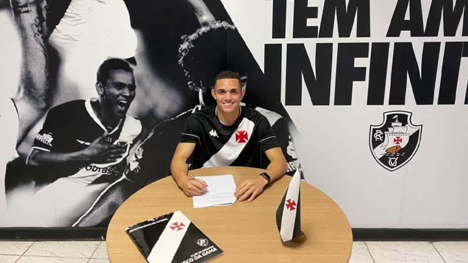Reforço para a base: Vasco anuncia o atacante Marcelinho, que vibra: 'Dar o meu melhor dentro e fora de campo'