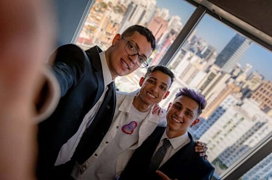 Bak se junta a Nobru e Cerol na liderança do Fluxo
