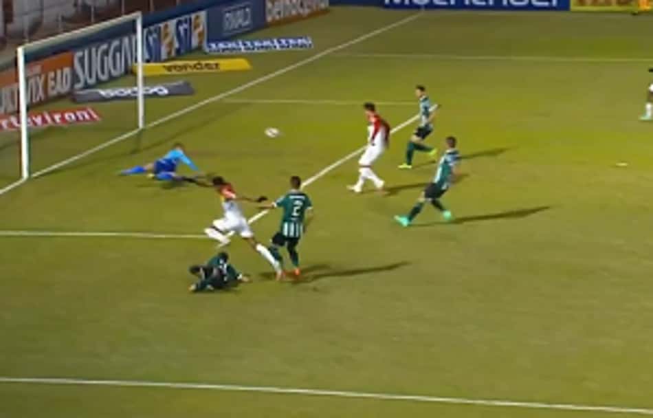 Em jogo morno, Brusque e Coritiba empatam sem gols pela Série B