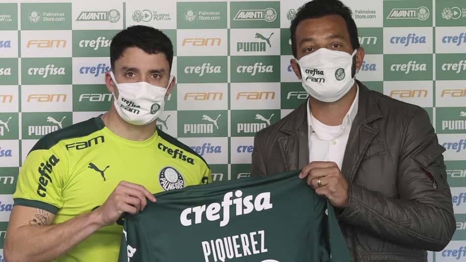 Joaquín Piquerez veste a 22 no Palmeiras e afirma: 'Estrutura muito à frente do futebol uruguaio'