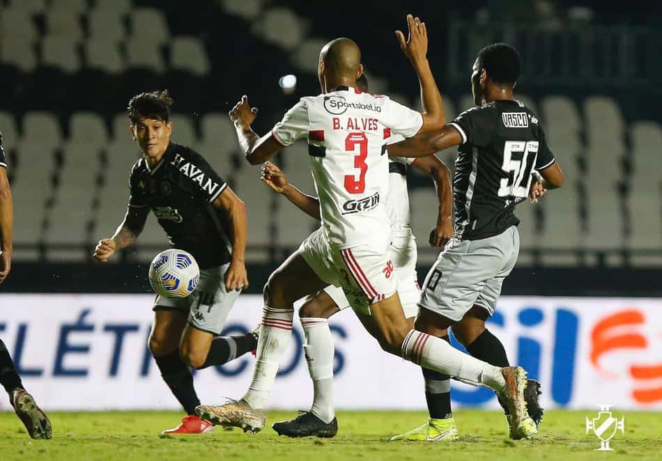 VÍDEO: veja os melhores momentos da vitória do São Paulo sobre o Vasco nas oitavas da Copa do Brasil