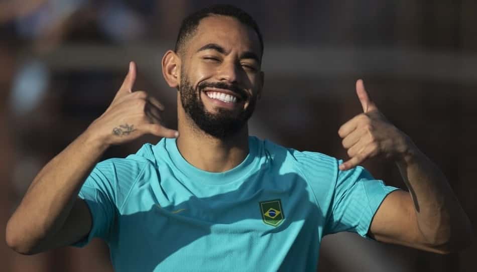 Matheus Cunha treina em campo e pode retornar à Seleção na decisão dos Jogos Olímpicos