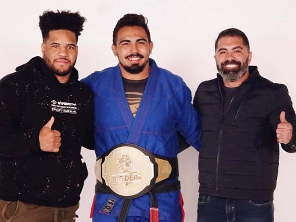 Igor Tigrão foi homenageado pelo Big Deal com um novo cinturão (Foto: Camila Nobre)