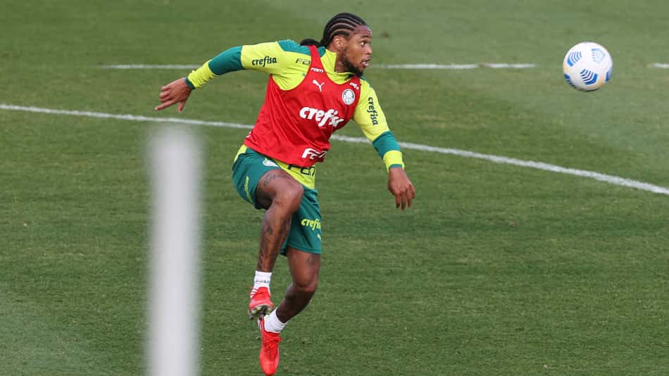Sem marcar há cem dias, Luiz Adriano pode reencontrar última vítima pelo Palmeiras