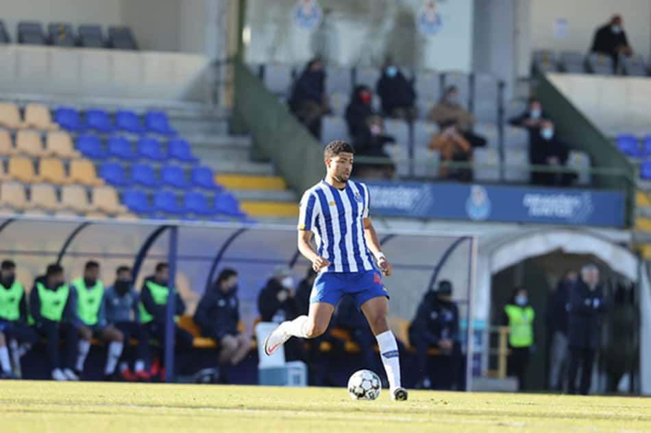 Titular do Porto B, zagueiro João Marcelo fala sobre expectativas para a temporada