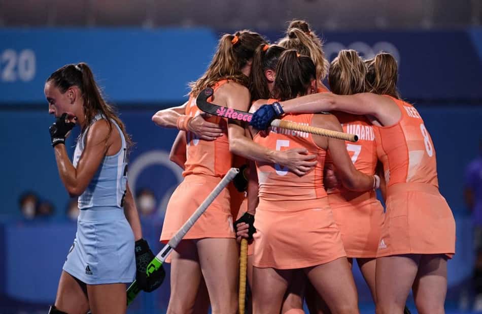 Holanda vence Argentina e conquista ouro no hóquei na grama feminino