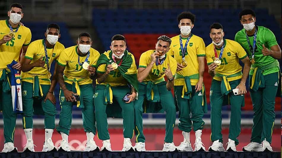 COB critica CBF por atletas não utilizarem agasalhos do Time Brasil ao receberem medalha de ouro