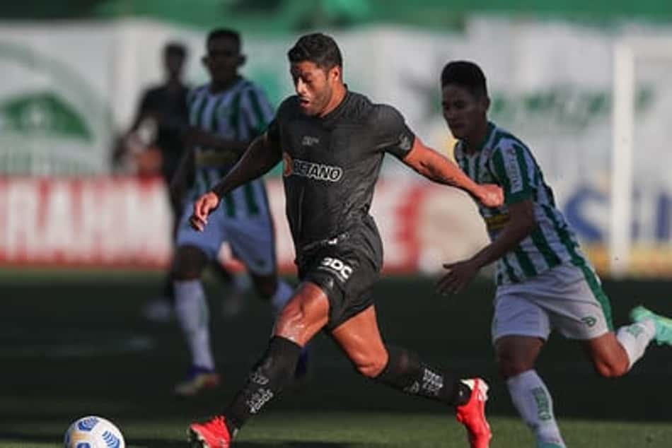 Atlético-MG vence o Juventude de virada e vira líder do Brasileirão