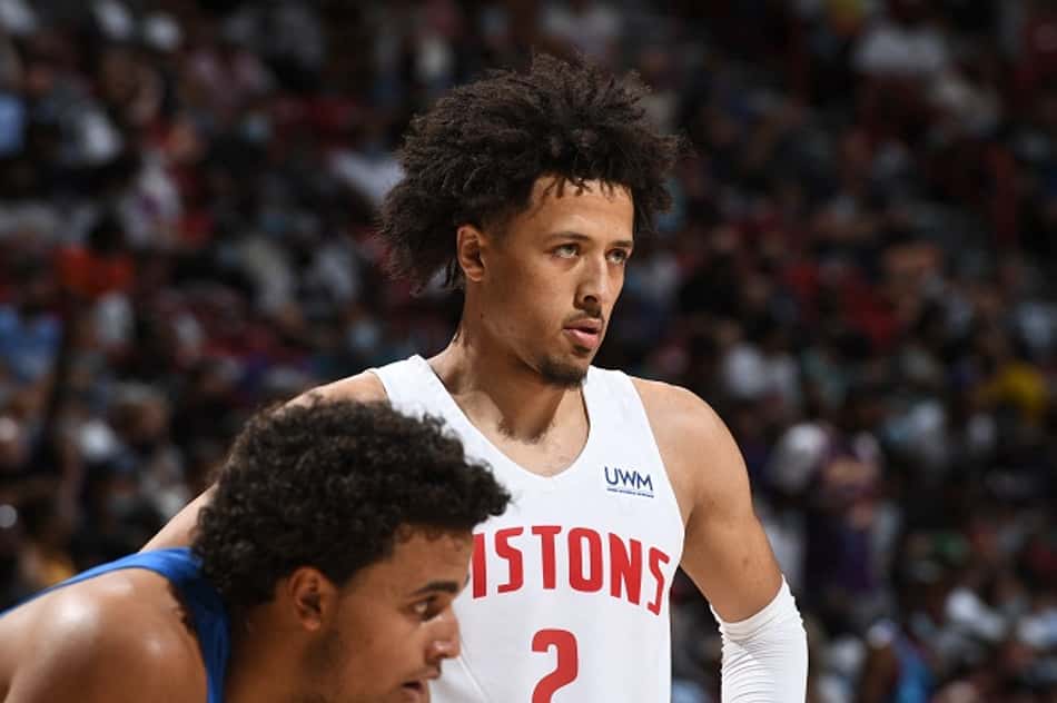 Cunningham torna-se atleta mais jovem a fazer triplo-duplo pelo Pistons