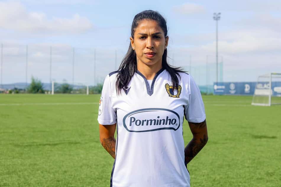 Ex-Corinthians e Palmeiras, zagueira Janaína Queiroz é anunciada pelo Famalicão