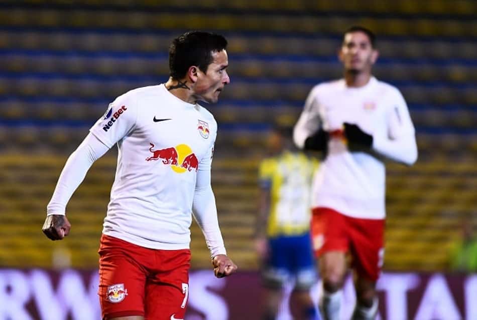 Com hat-trick de Artur, Red Bull Bragantino surpreende e derrota o Rosario Central na Argentina