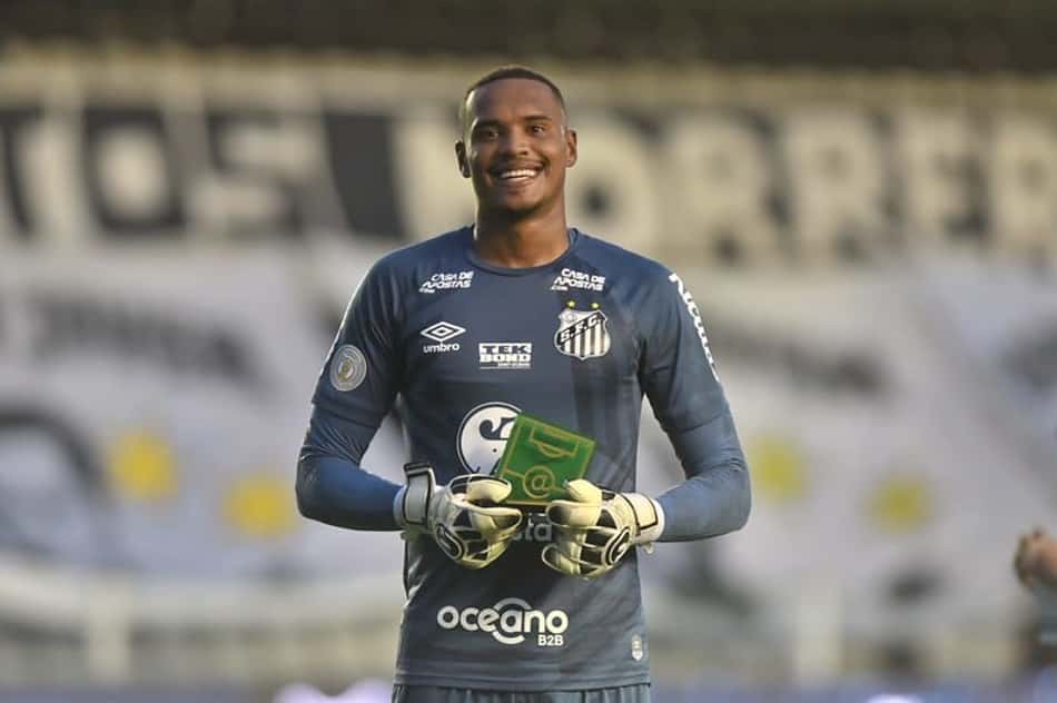 Botafogo faz consulta por John Victor, sem espaço no Santos
