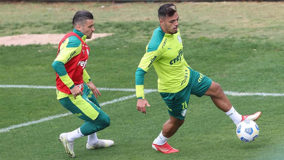 Um ano após marcar seu primeiro gol pelo Palmeiras, Gabriel Menino pede foco para acabar com má fase: 'Só depende da gente'