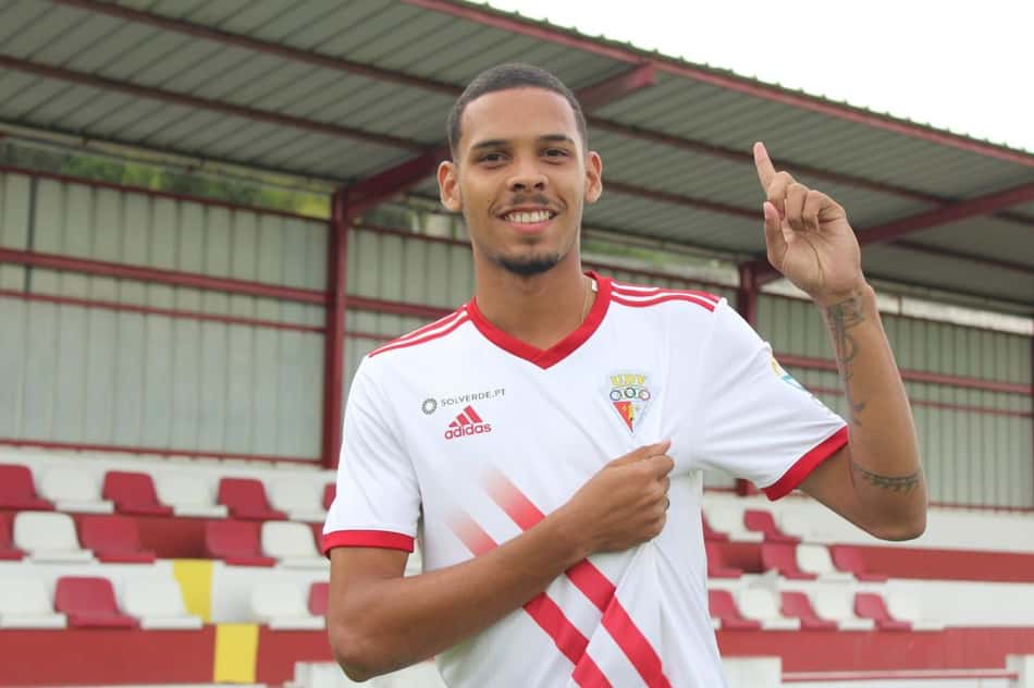 Ex-Voltaço, zagueiro Gabriel Pereira acerta com o Vilafranquense-POR