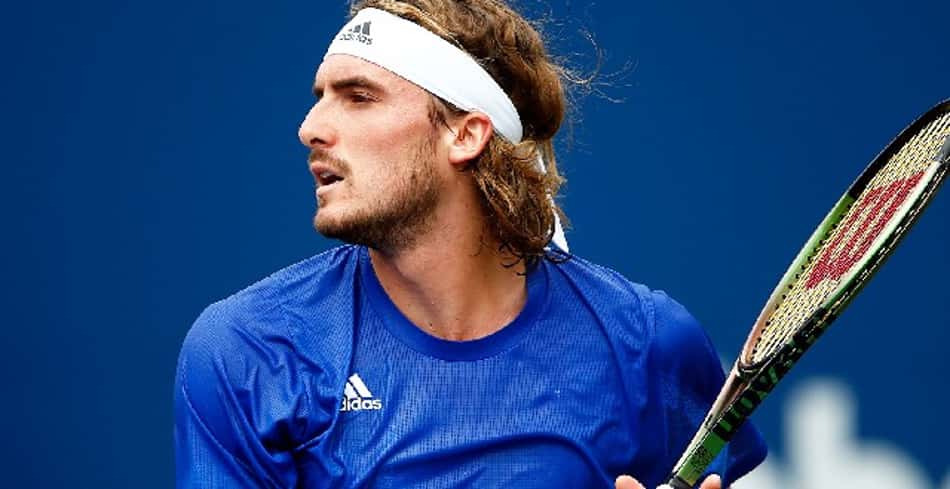 Tsitsipas reclama sobre foco em caso Djokovic: 'Estou aqui para falar de tênis'