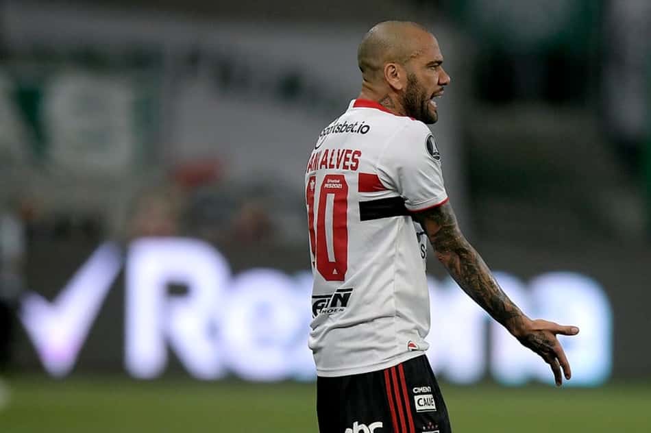 Boca Juniors quer Dani Alves; relembre outros brasileiros que passaram pelo clube