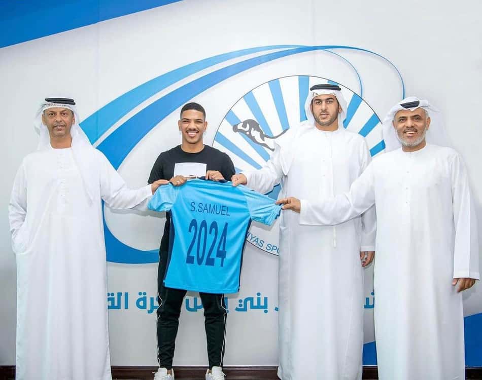 De contrato renovado, meia-atacante brasileiro estreia na temporada nos Emirados Árabes
