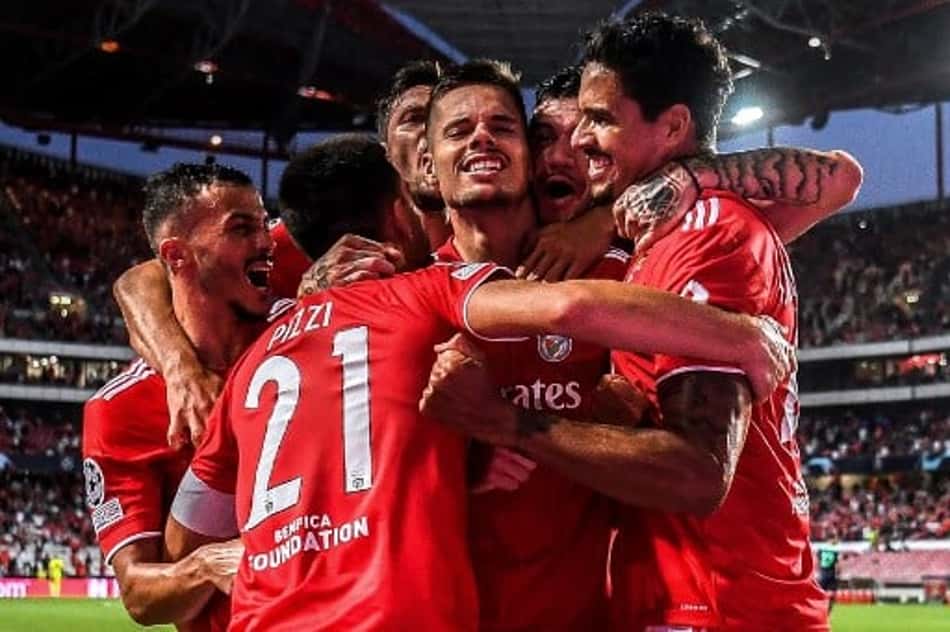 Benfica vence o PSV em partida de ida da fase preliminar da Champions