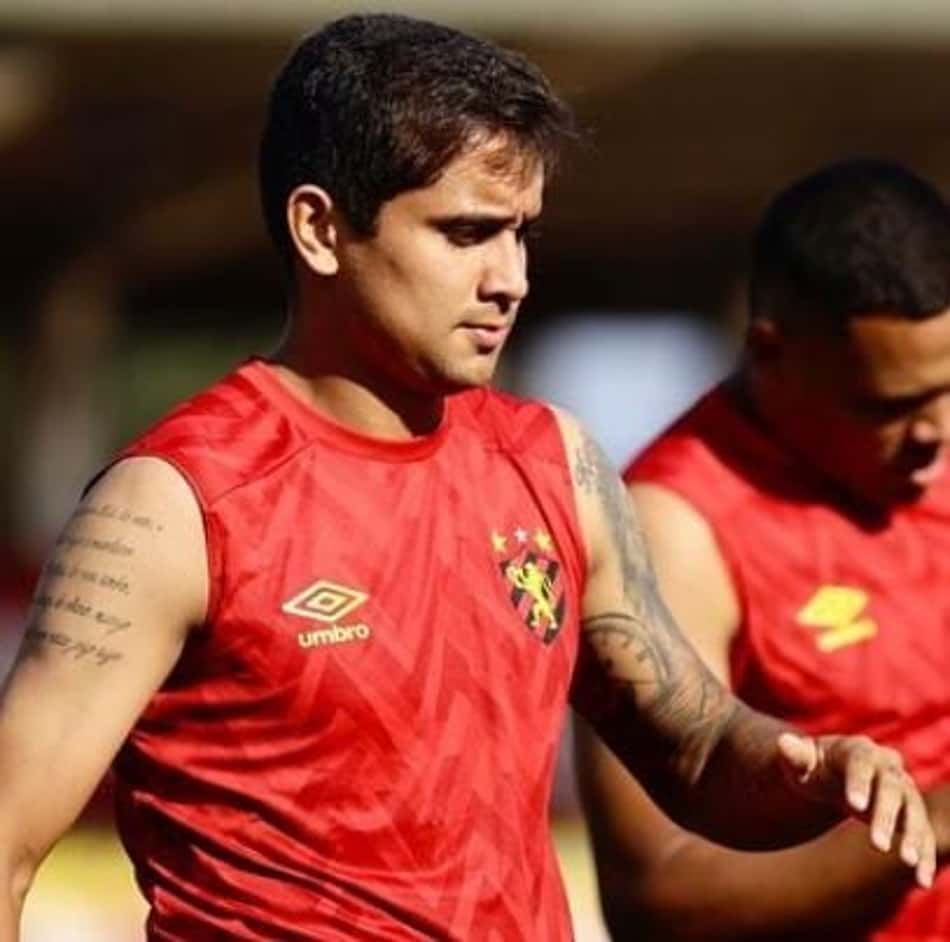 Ex- São Paulo, Meia do Sport revela luta contra depressão: "pensava ser frescura"