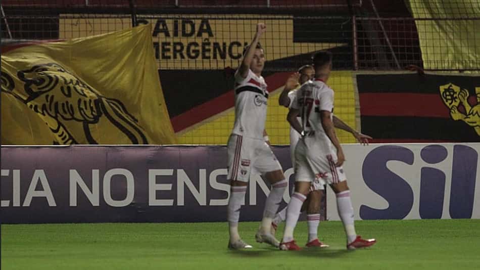São Paulo completa dois meses sem vencer como visitante
