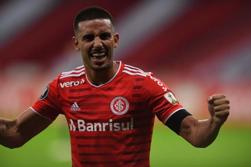 Thiago Galhardo viaja para a Espanha nesta segunda-feira para se apresentar ao Celta de Vigo