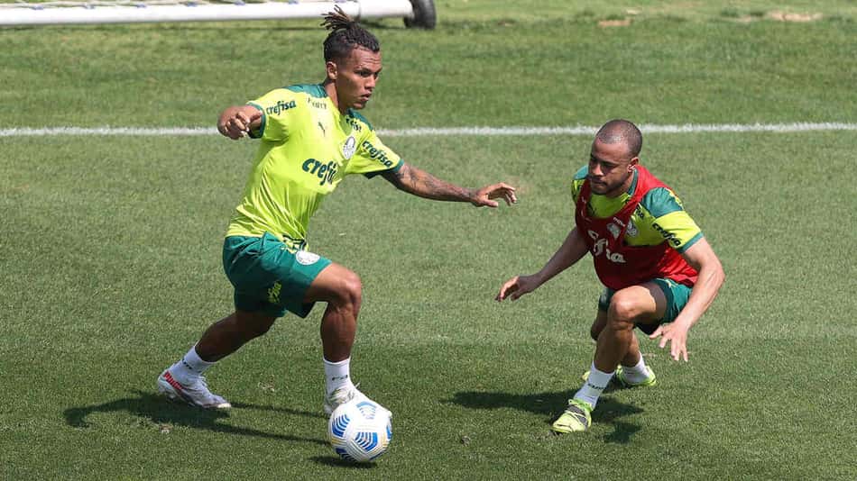 Palmeiras se reapresenta após vitória sobre o Grêmio, e Mayke treina sem restrições