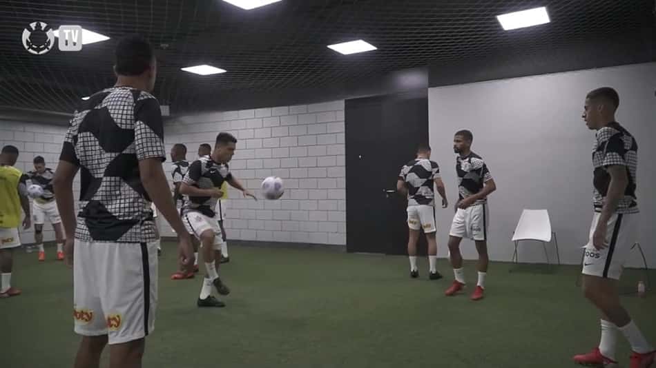 VÍDEO: Assista aos bastidores da vitória do Corinthians sobre o Athletico-PR
