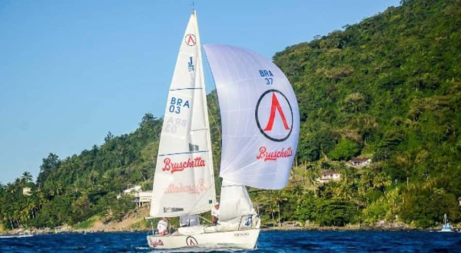 Equipe Bruschetta inicia temporada com duas regatas no final de semana