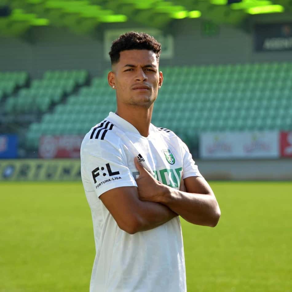 Marco Tulio acerta retorno ao futebol tcheco após passagem pela Polônia e garante: 'Vou dar o meu melhor'