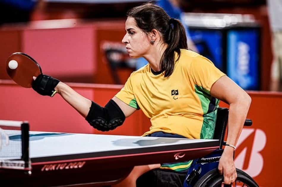 Cátia Oliveira é bronze no tênis de mesa nos Jogos Paralímpicos; Bruna Alexandre vai à final