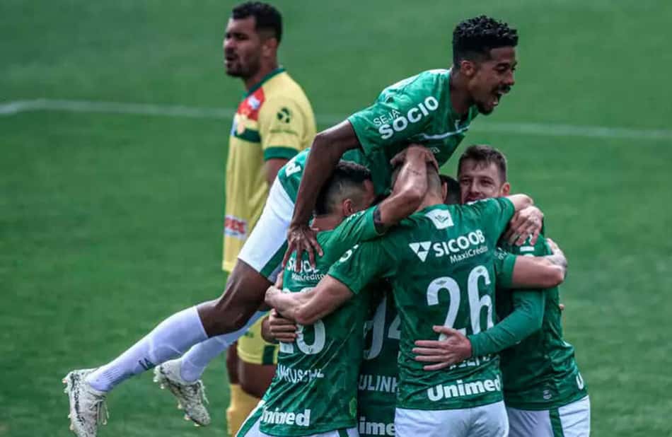Saiba quantos pontos a Chapecoense precisa para deixar o Z-4