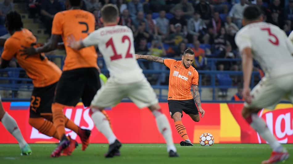 Shakhtar Donetsk marca na prorrogação, bate o Monaco e avança à fase de grupos da Champions