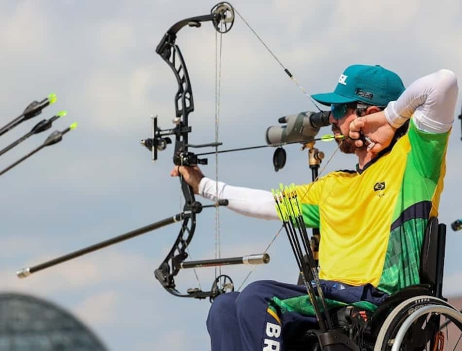 Equipe brasileira de tiro com arco é eliminada nas Paralimpíadas após derrota para a França